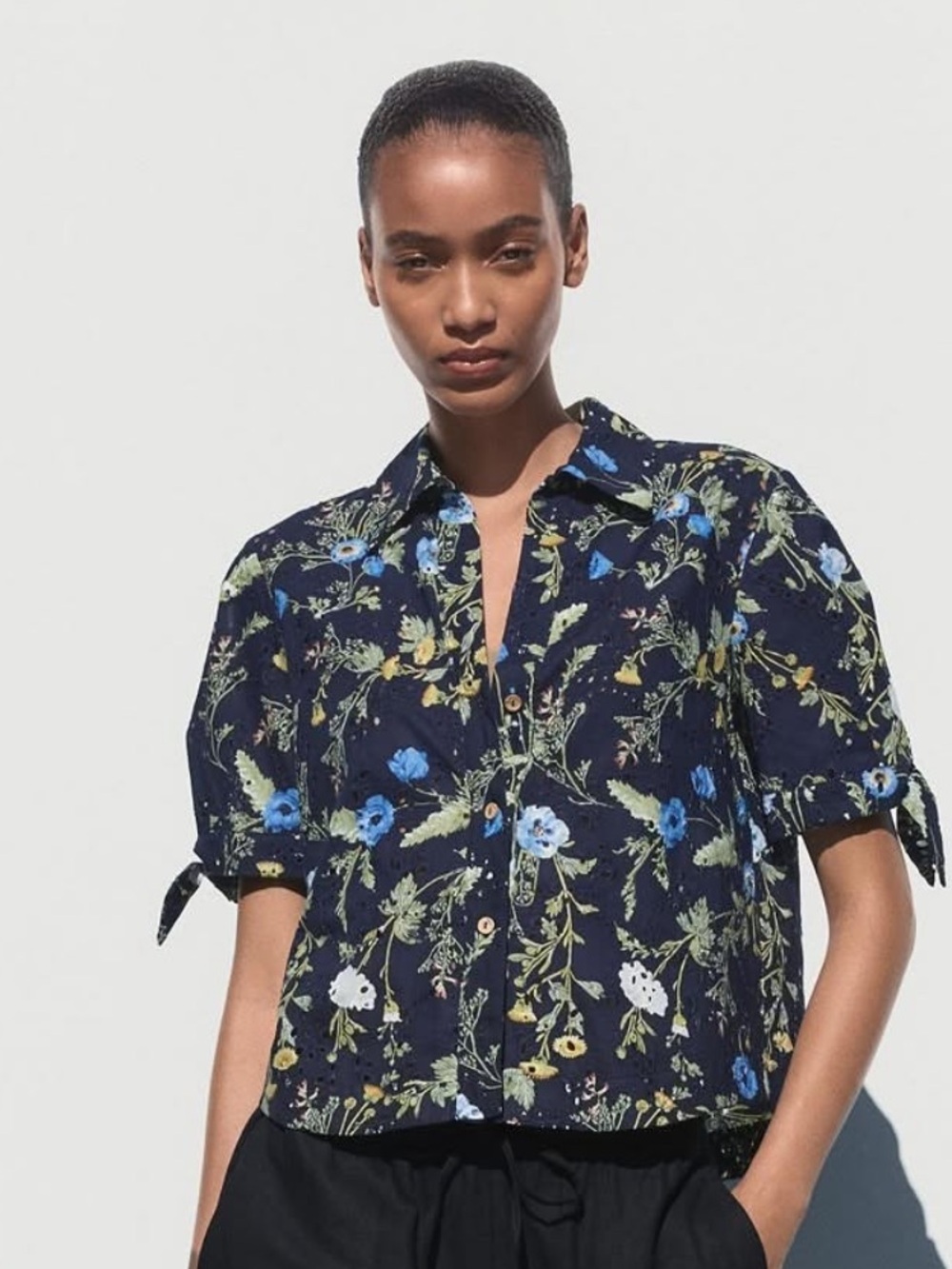 NWT Zara PRINTED shirt with cutout embroidery floral tie sleeve hem size m NWT